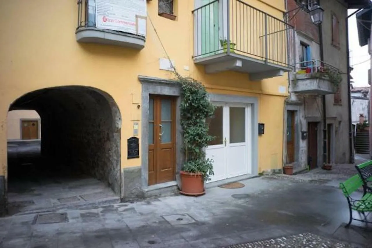 La Casa Nel Borgo Sul Lago Pisogne 0*,